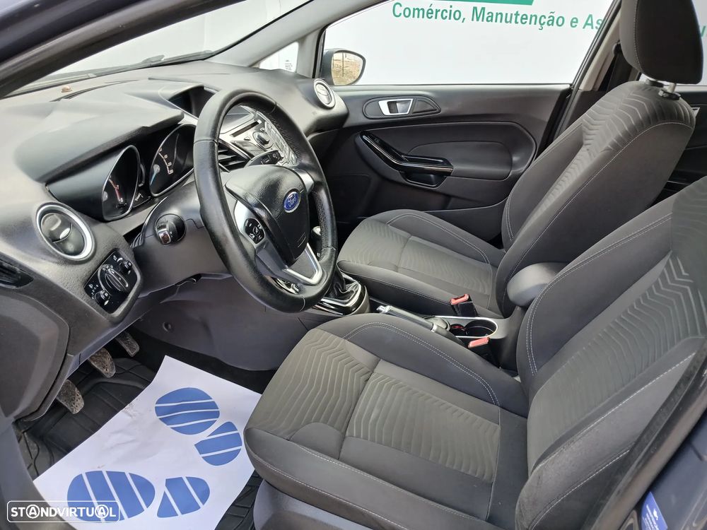 Ford Fiesta 1.0 T EcoBoost Titanium - 30