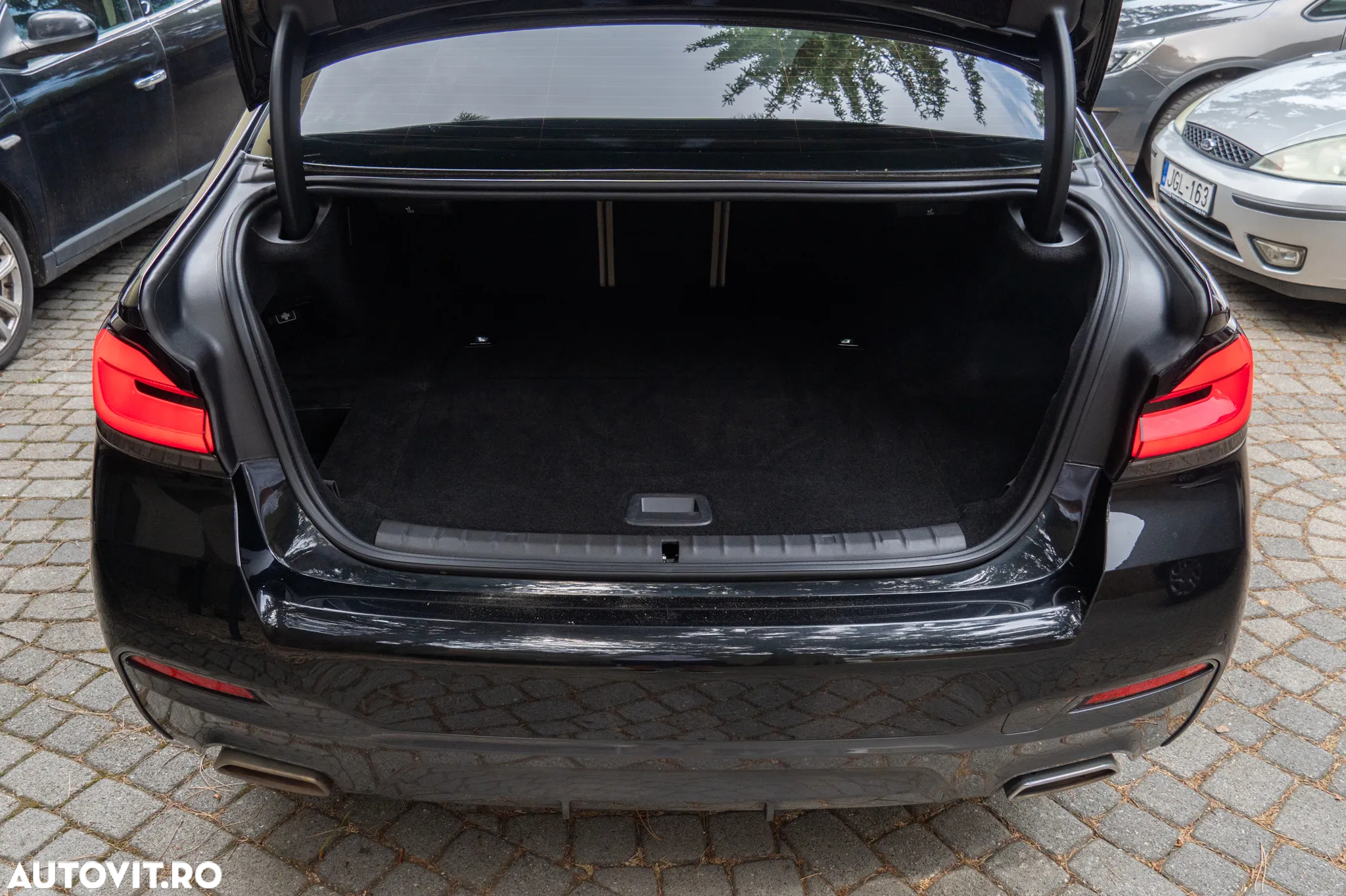BMW Seria 5 530e xDrive AT PHEV - 27
