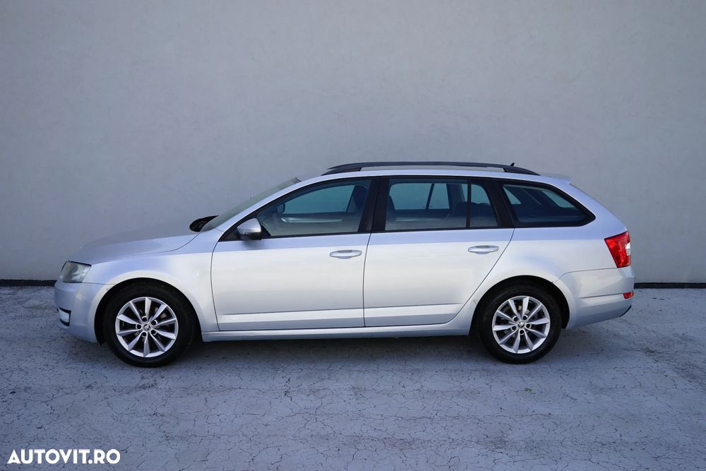Skoda Octavia 2.0 TDI AMBITION DSG - 3
