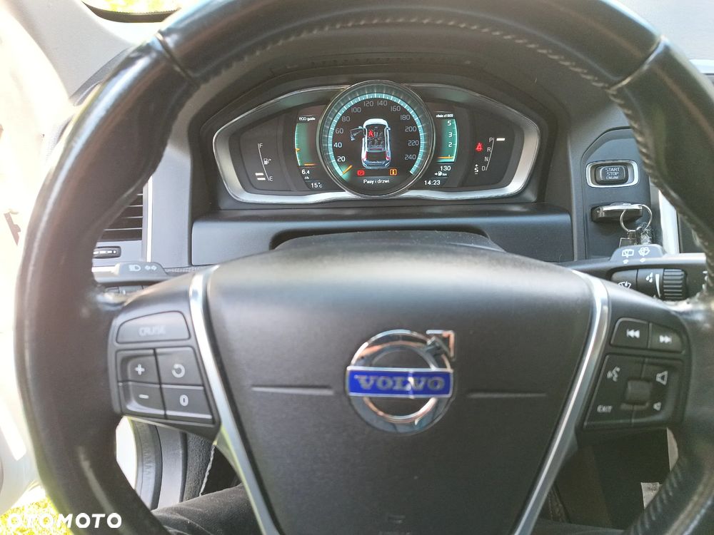 Volvo XC 60 D4 Geartronic Summum - 14