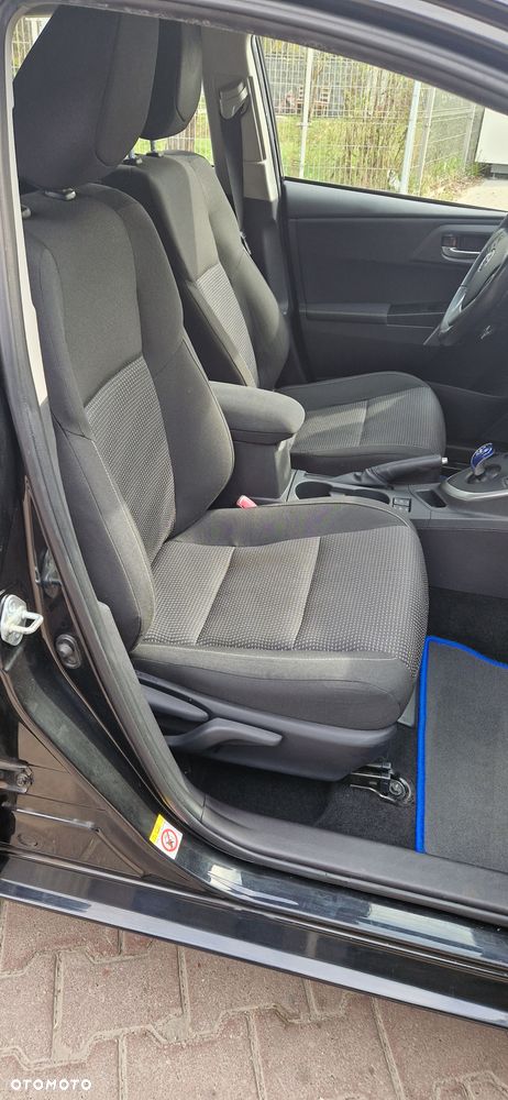 Toyota Auris - 13
