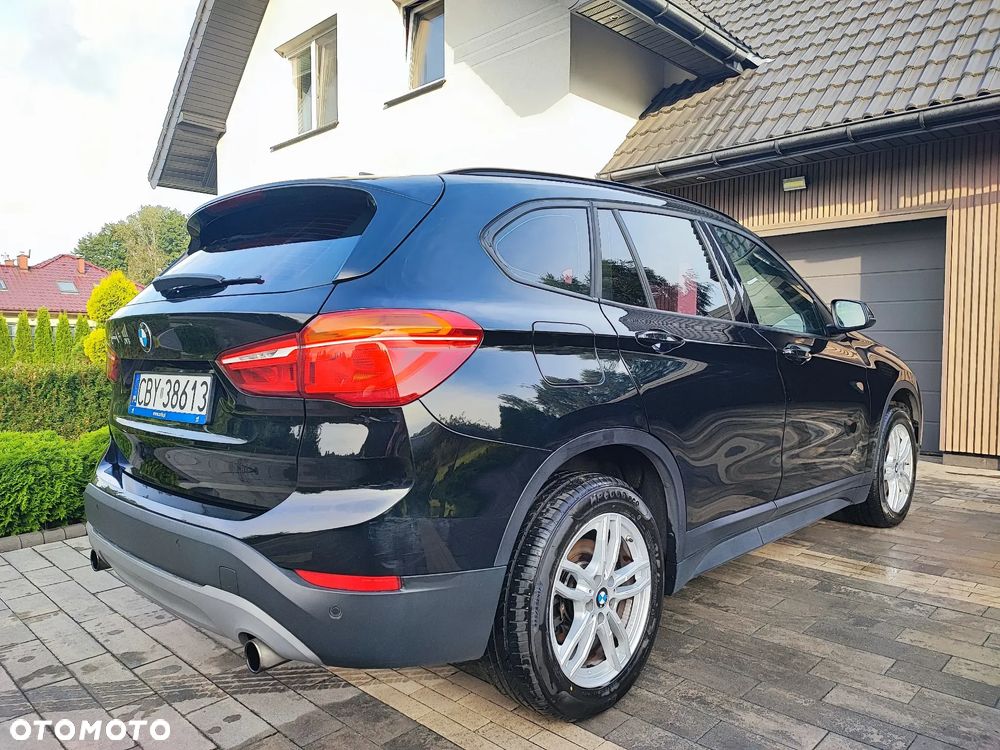 BMW X1 xDrive20d Sport Line - 1