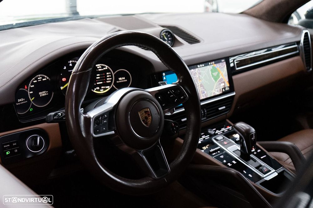 Porsche Cayenne Coupé E-Hybrid - 5