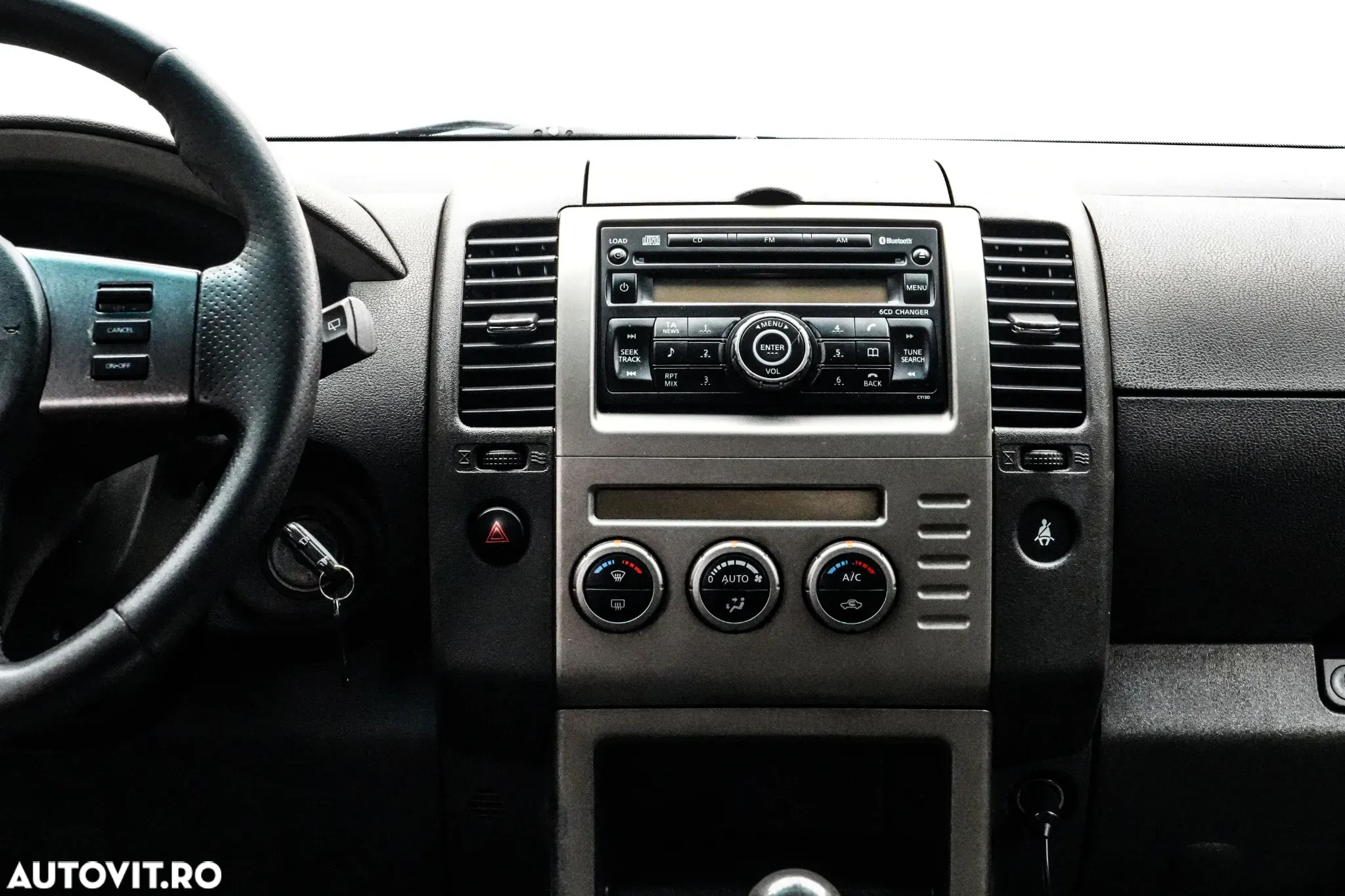 Nissan Pathfinder 2.5 dCi LE Plus - 20