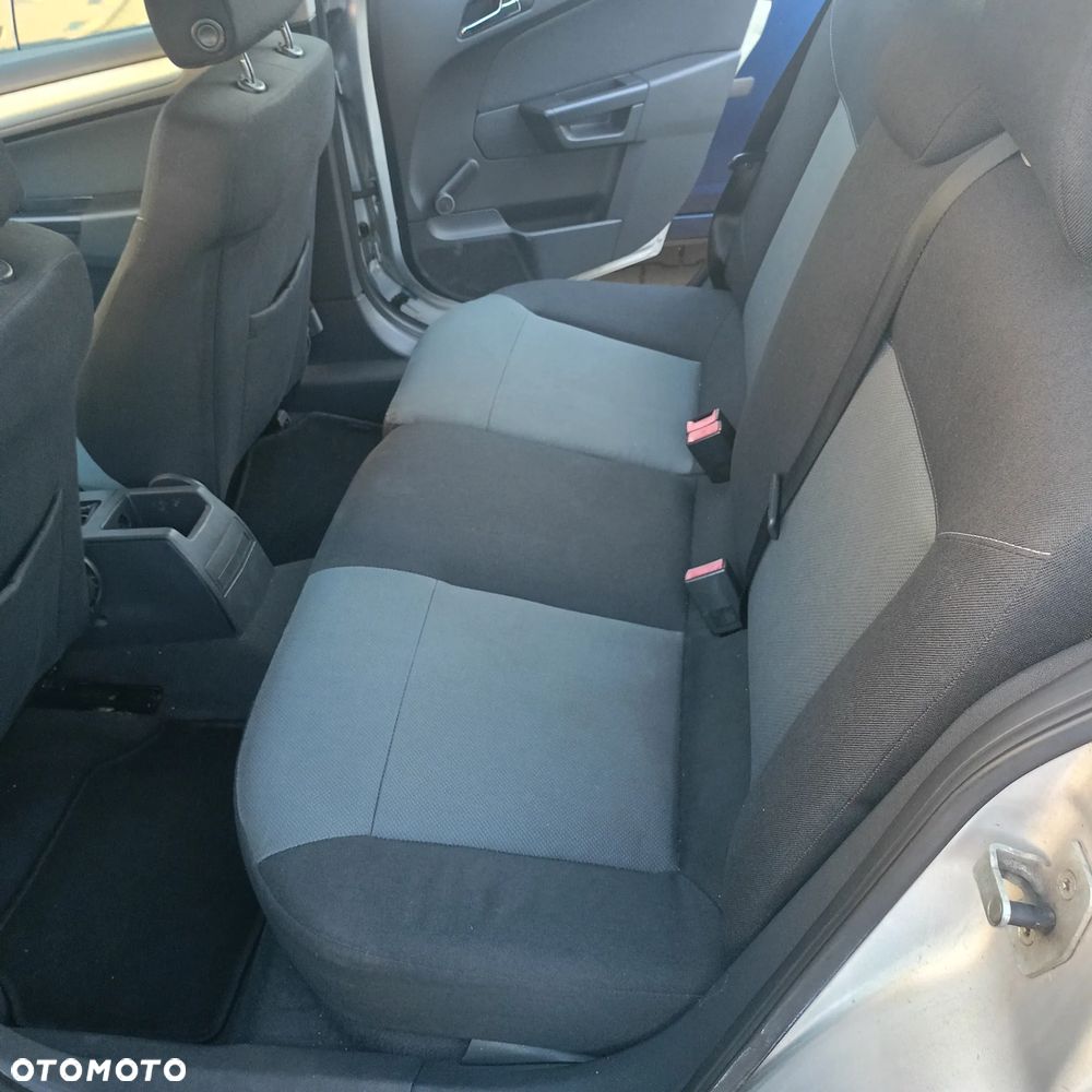 Opel Astra 1.9 CDTI - 2