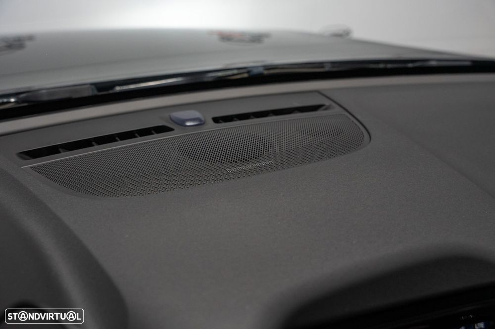 Volvo XC 40 - 33
