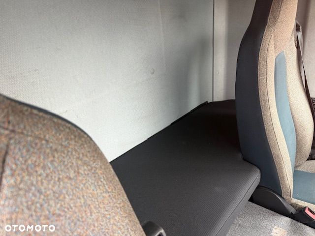 Volvo FL 250 Kontener 24palety / Sypialka / Ładowność 8700kg/ Euro 6 - 6