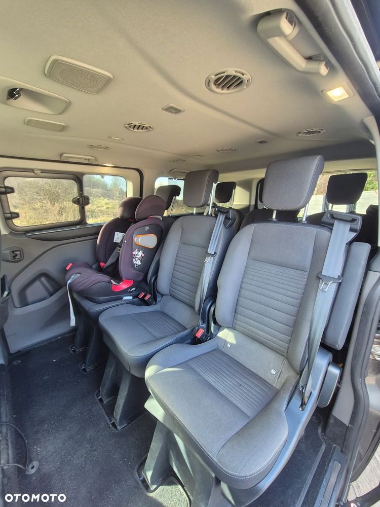 Ford Tourneo Custom - 10
