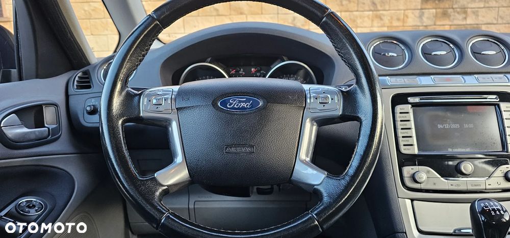 Ford Galaxy 2.0 TDCi Ghia - 13