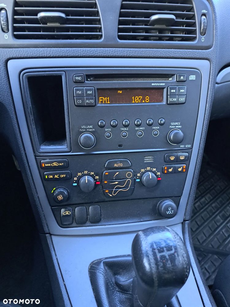 Volvo V70 2.4 Kinetic - 4