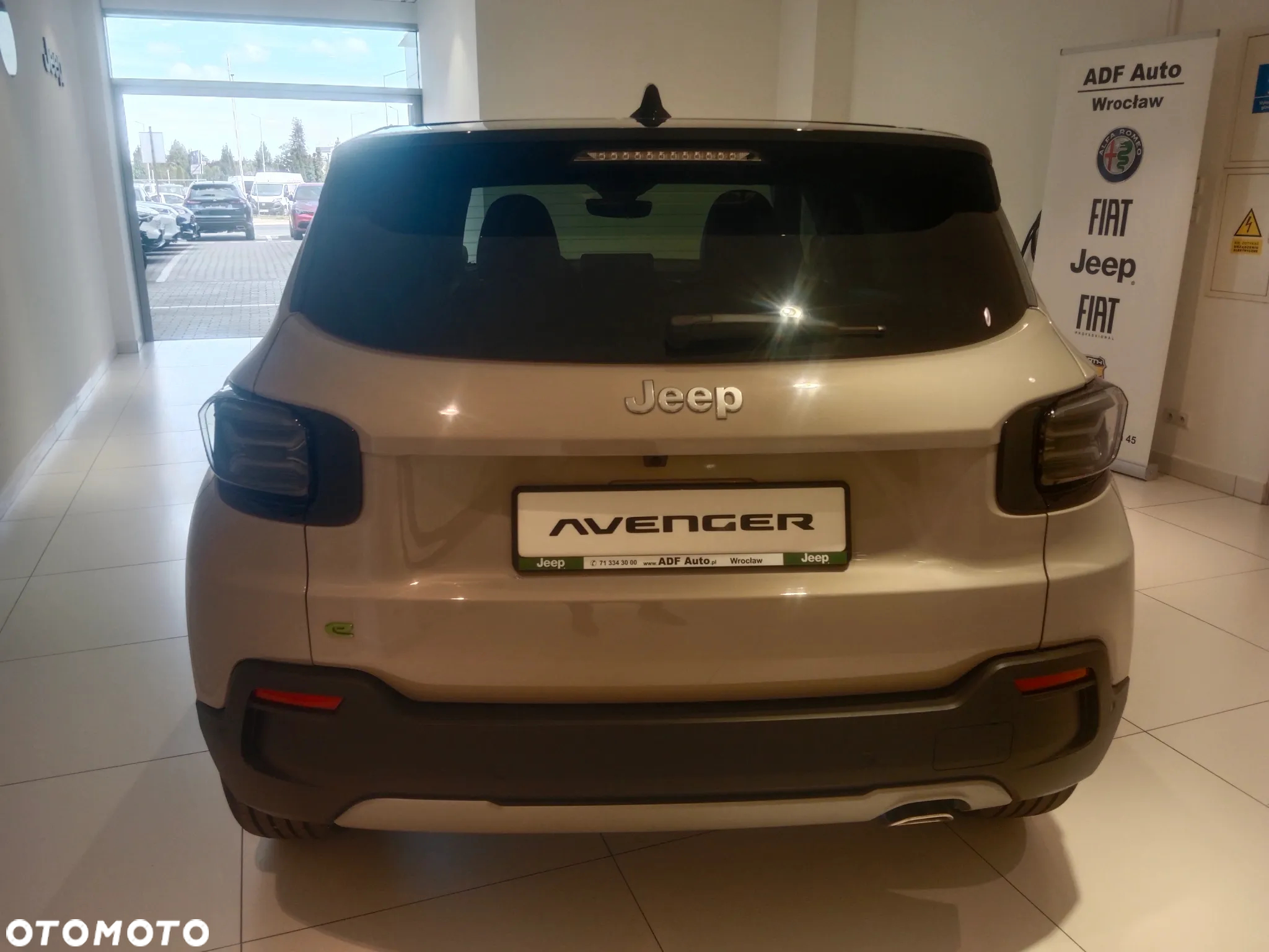 Jeep Avenger 1.2 T3 mHEV Summit FWD eDCT6 - 6