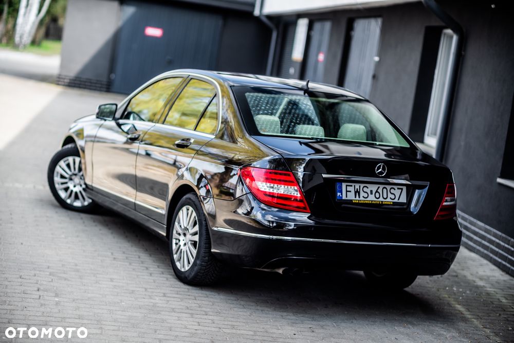 Mercedes-Benz Klasa C 220 d 9G-TRONIC - 13