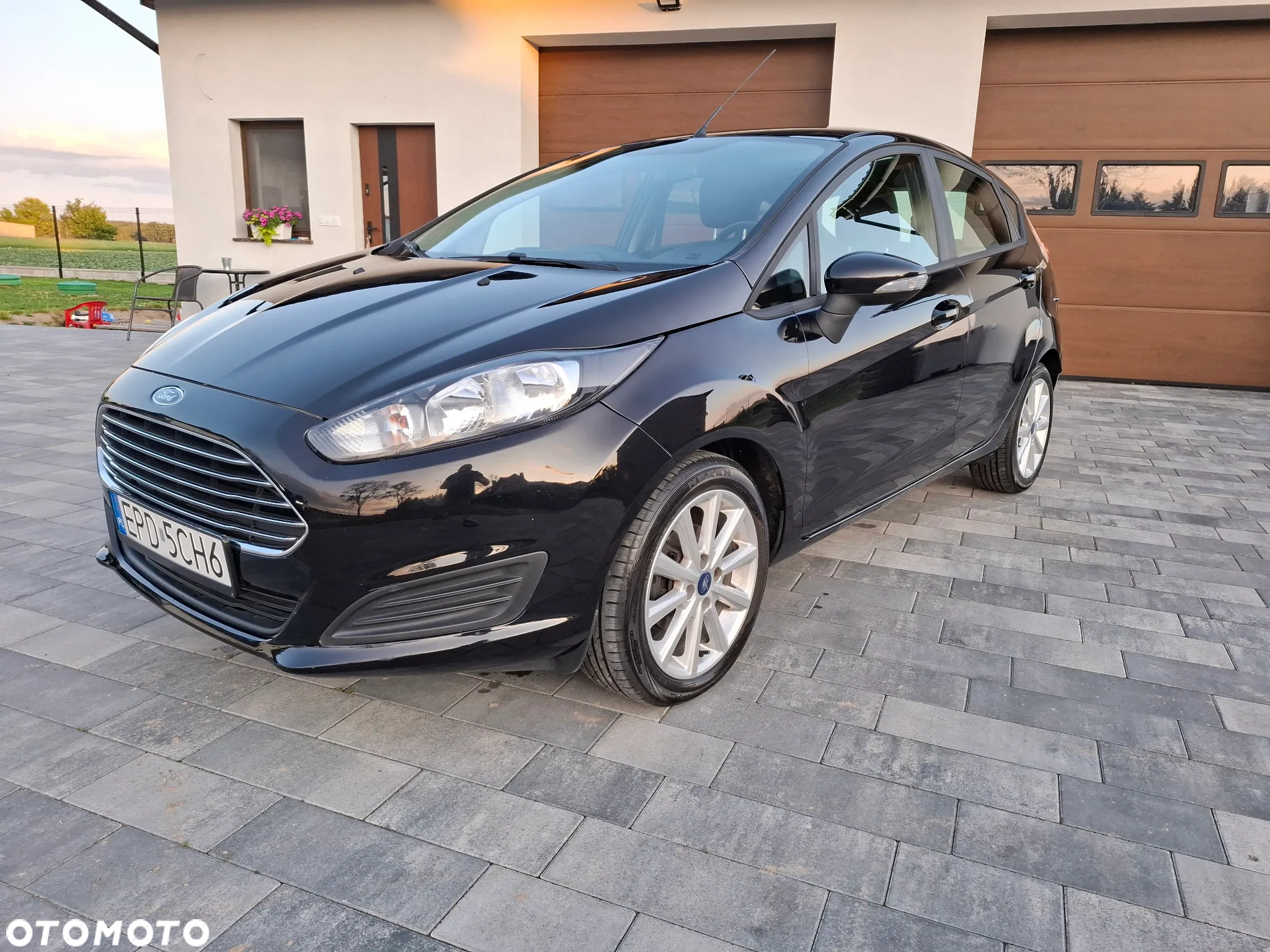 Ford Fiesta 1.0 EcoBoost S&S TITANIUM - 5