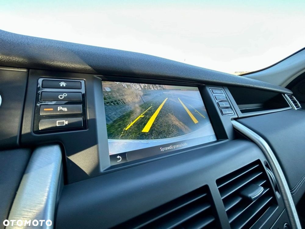 Land Rover Discovery Sport - 17