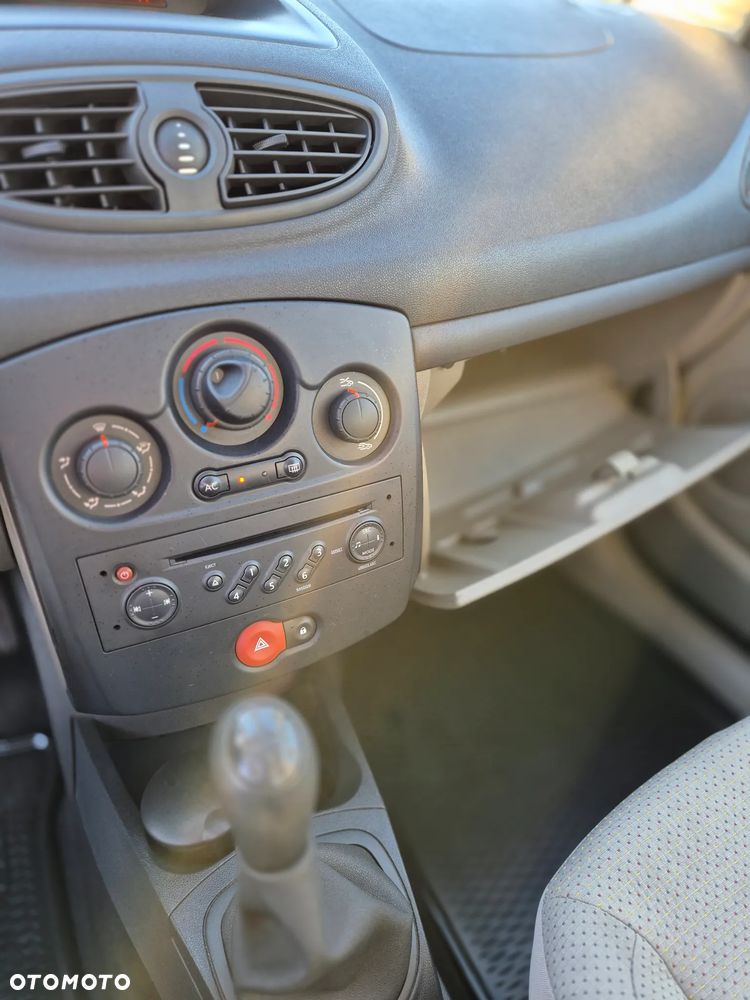 Renault Clio - 20