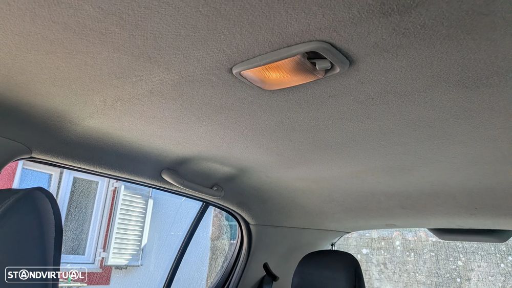 Toyota Yaris 1.0 Sol AC - 7