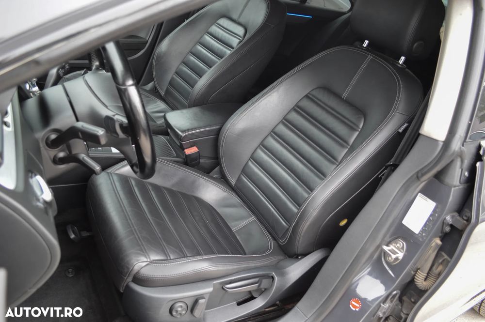 Volkswagen Passat CC 2.0 TDI BMT DSG - 17