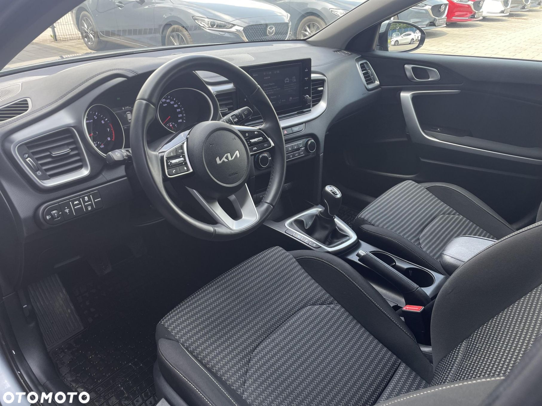 Kia Ceed 1.5 T-GDI M - 9
