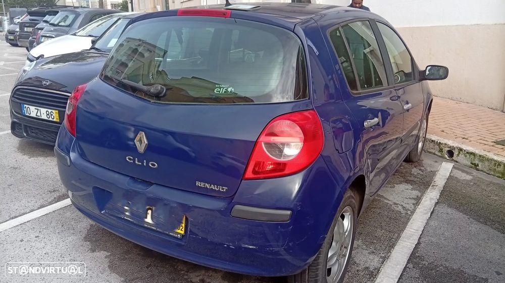 Renault Clio 1.2 16V Dynamique - 4