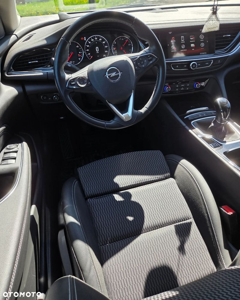 Opel Insignia - 15