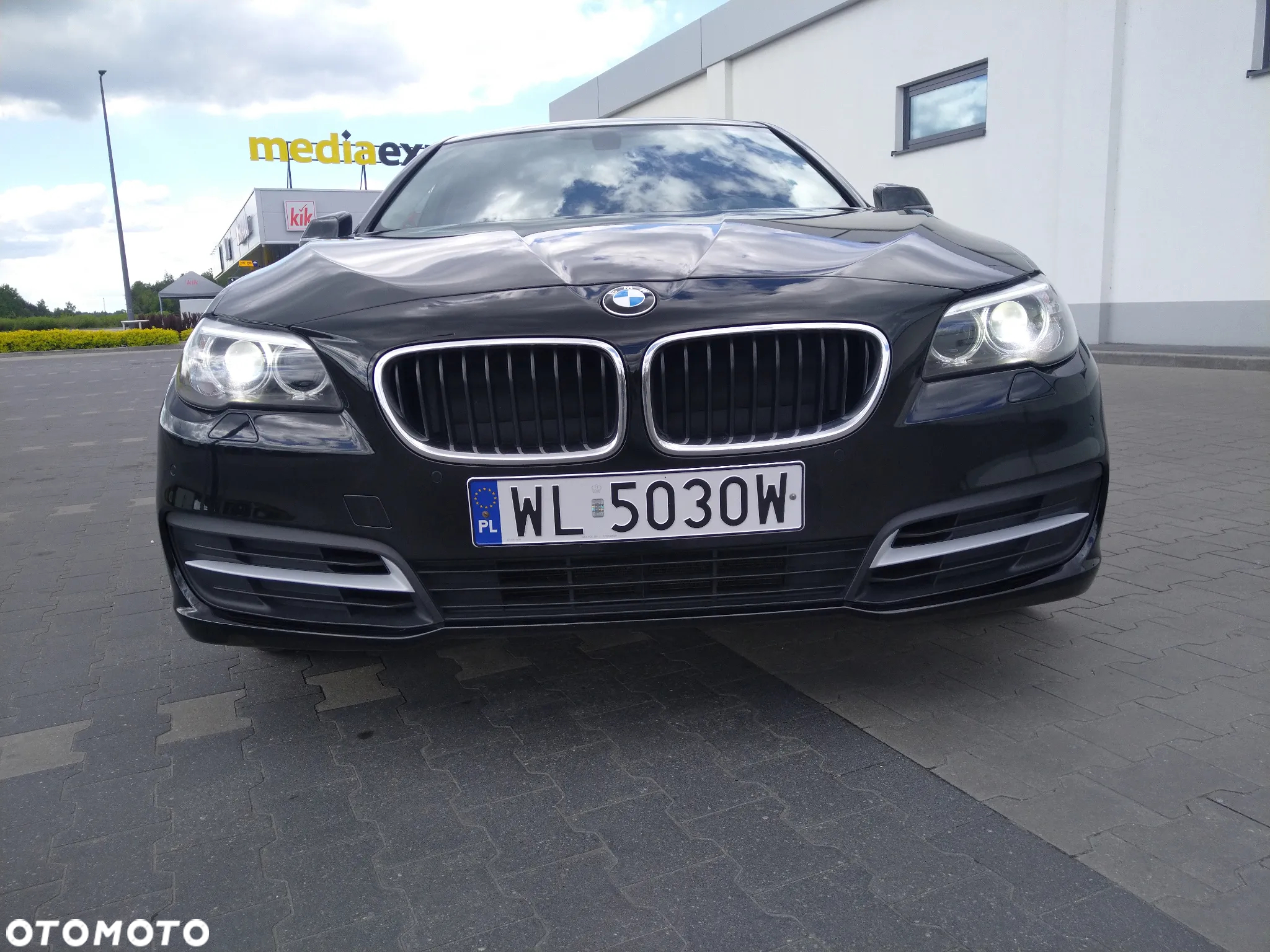 BMW Seria 5 520d xDrive - 2