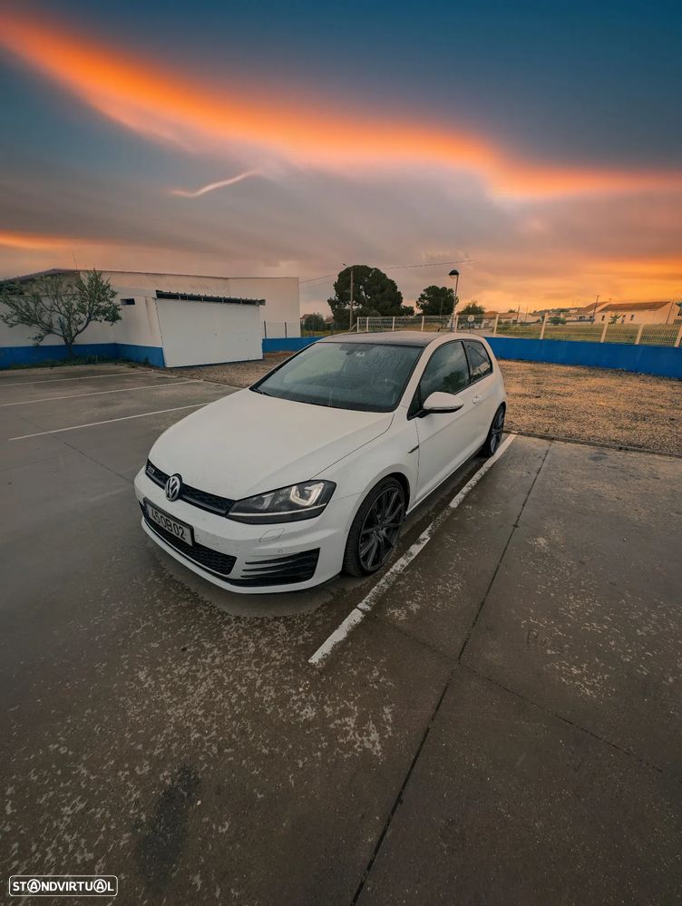 VW Golf 2.0 TDI GTD DSG - 4