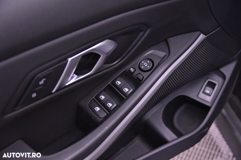 BMW Seria 3 318d Touring Aut. - 14