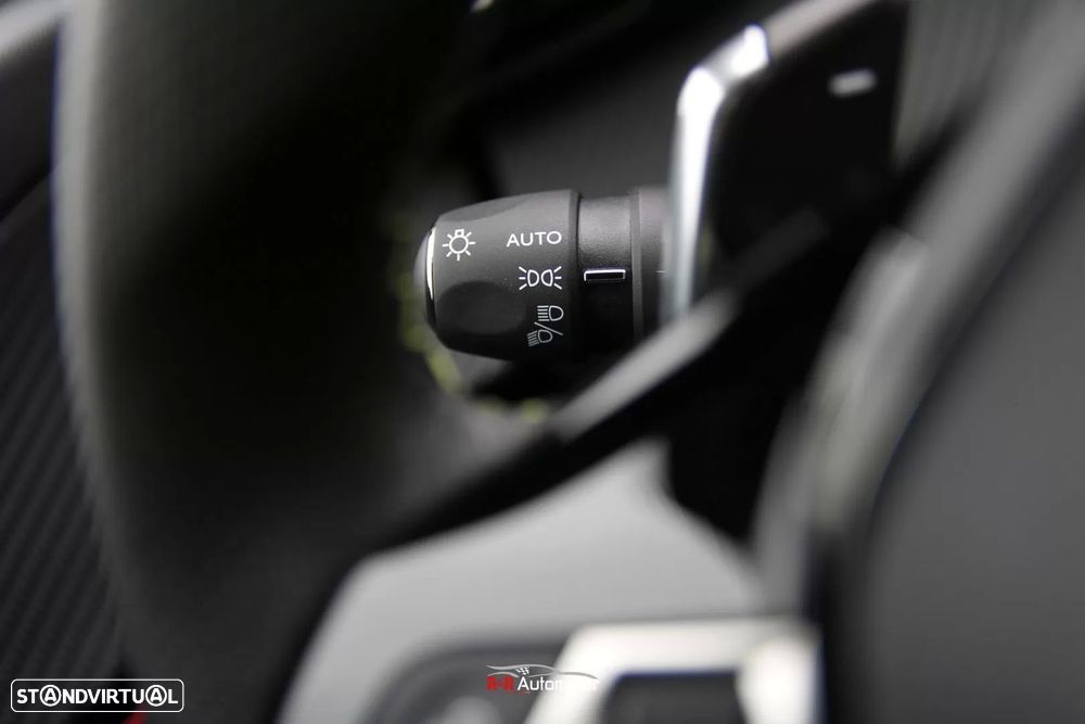 Peugeot 2008 1.2 PureTech GT EAT8 - 40