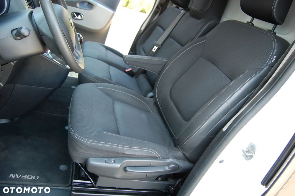 Renault Trafic Vivaro NV300 - 21