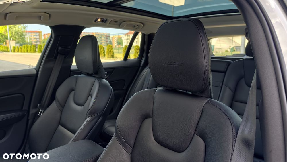 Volvo V60 T6 AWD Recharge Geartronic Inscription - 22