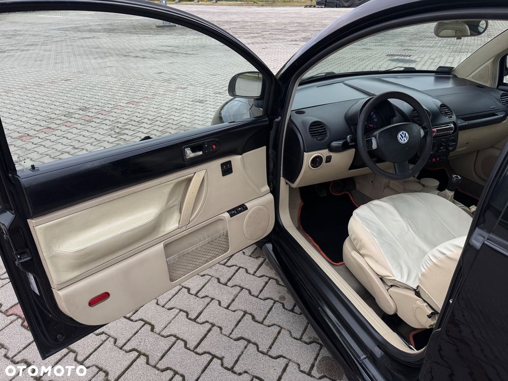 Volkswagen New Beetle - 17