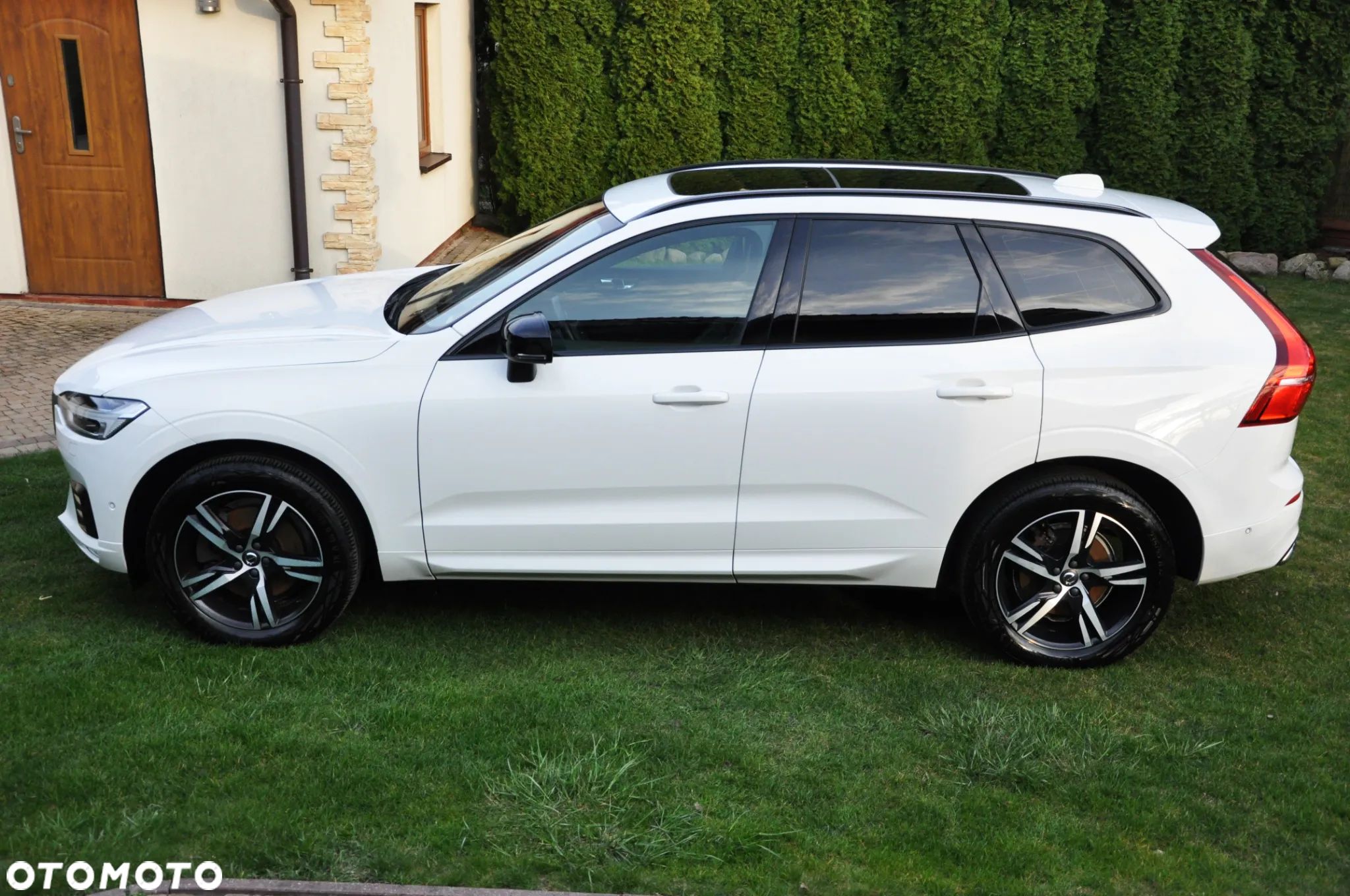 Volvo XC 60 D4 R-Design - 1