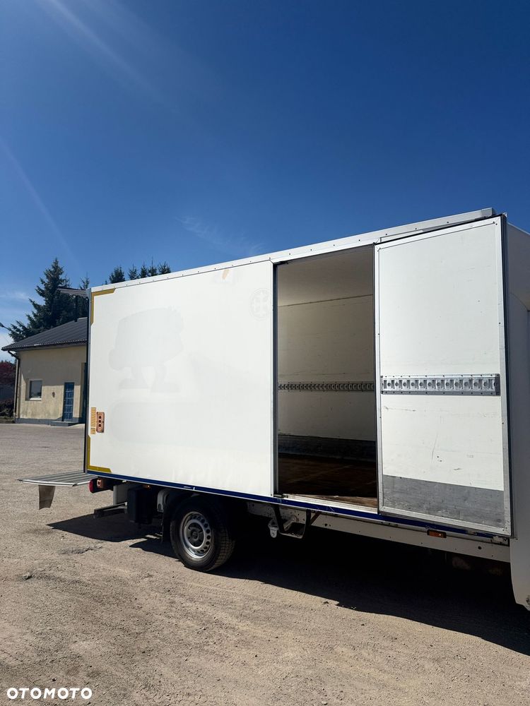 Volkswagen Crafter - 12