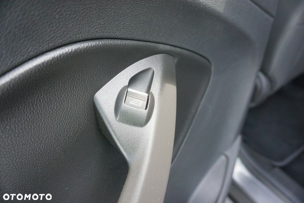 Ford Kuga - 13