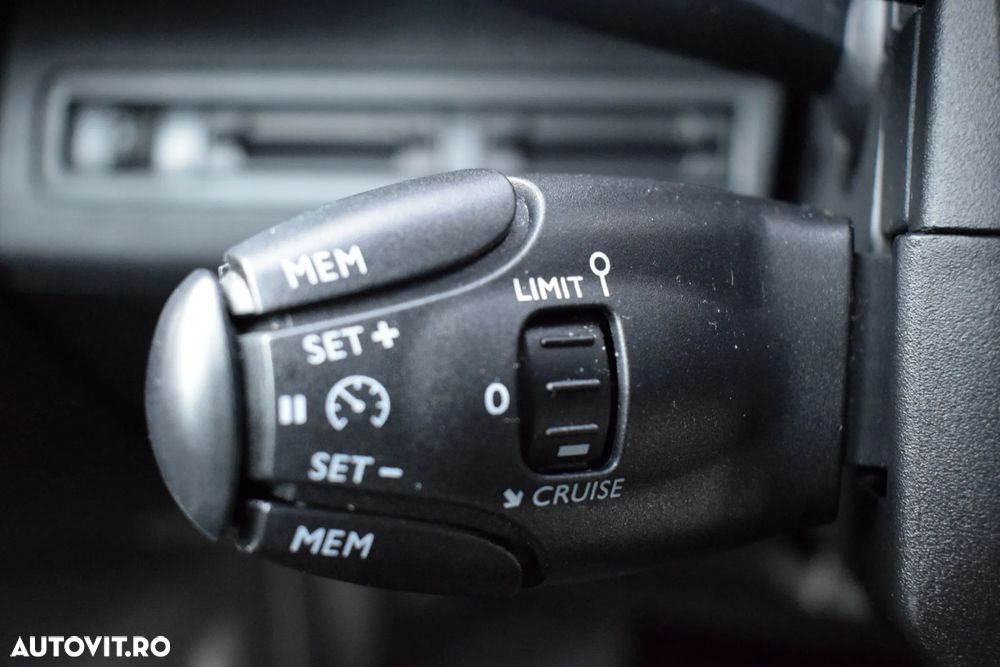 Peugeot 3008 BlueHDi 130 Stop & Start EAT8 Allure - 21