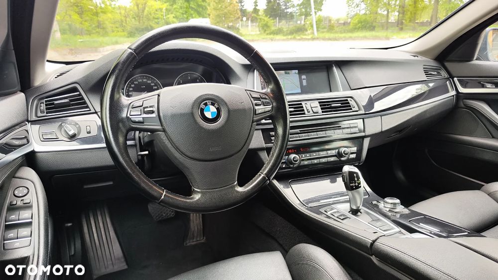 BMW Seria 5 520d - 27