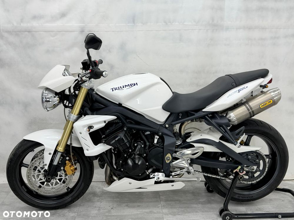 Triumph Street Triple - 13