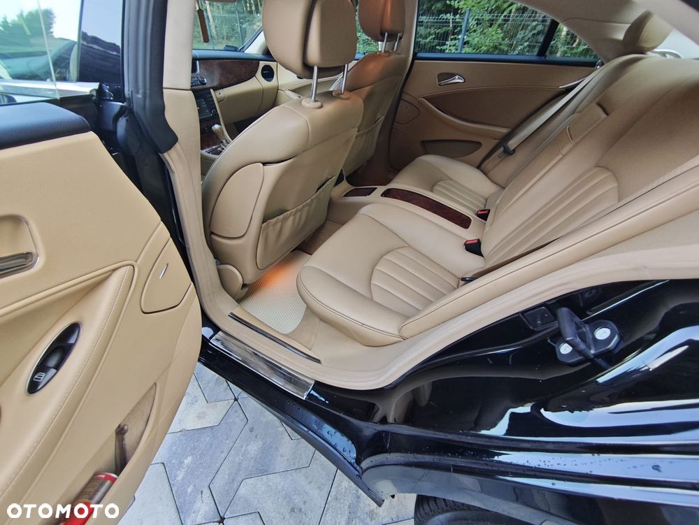 Mercedes-Benz CLS - 17