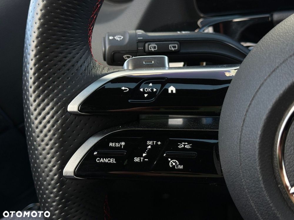 Mercedes-Benz GLA - 17