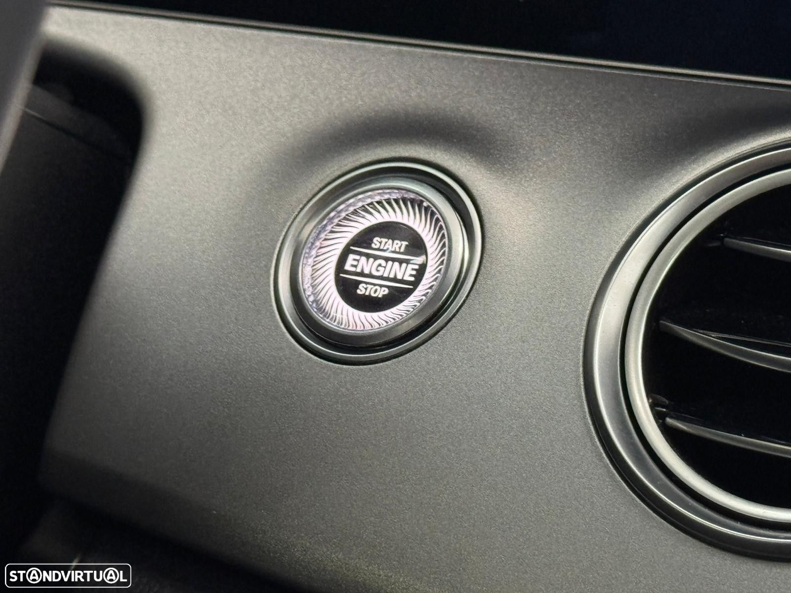 Mercedes-Benz E 300 e Exclusive Line - 35