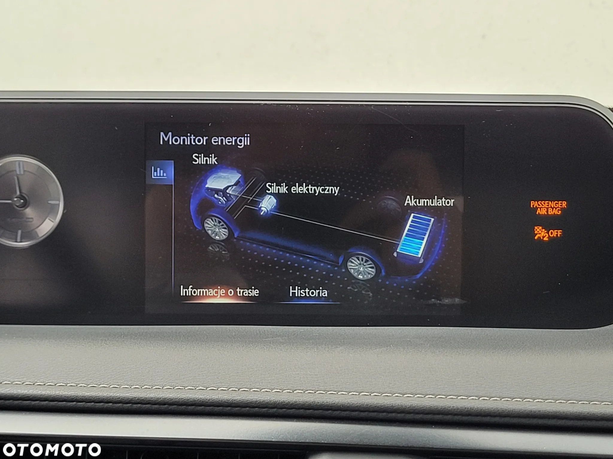 Lexus UX 250h Elegance 2WD - 21