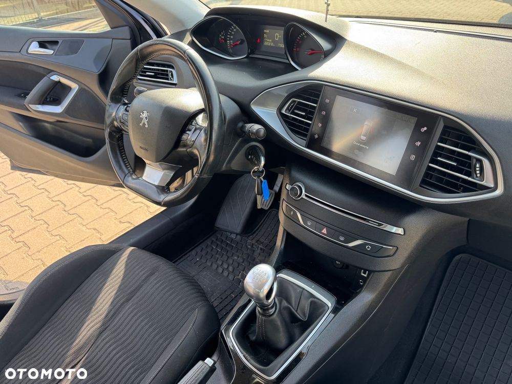 Peugeot 308 - 16