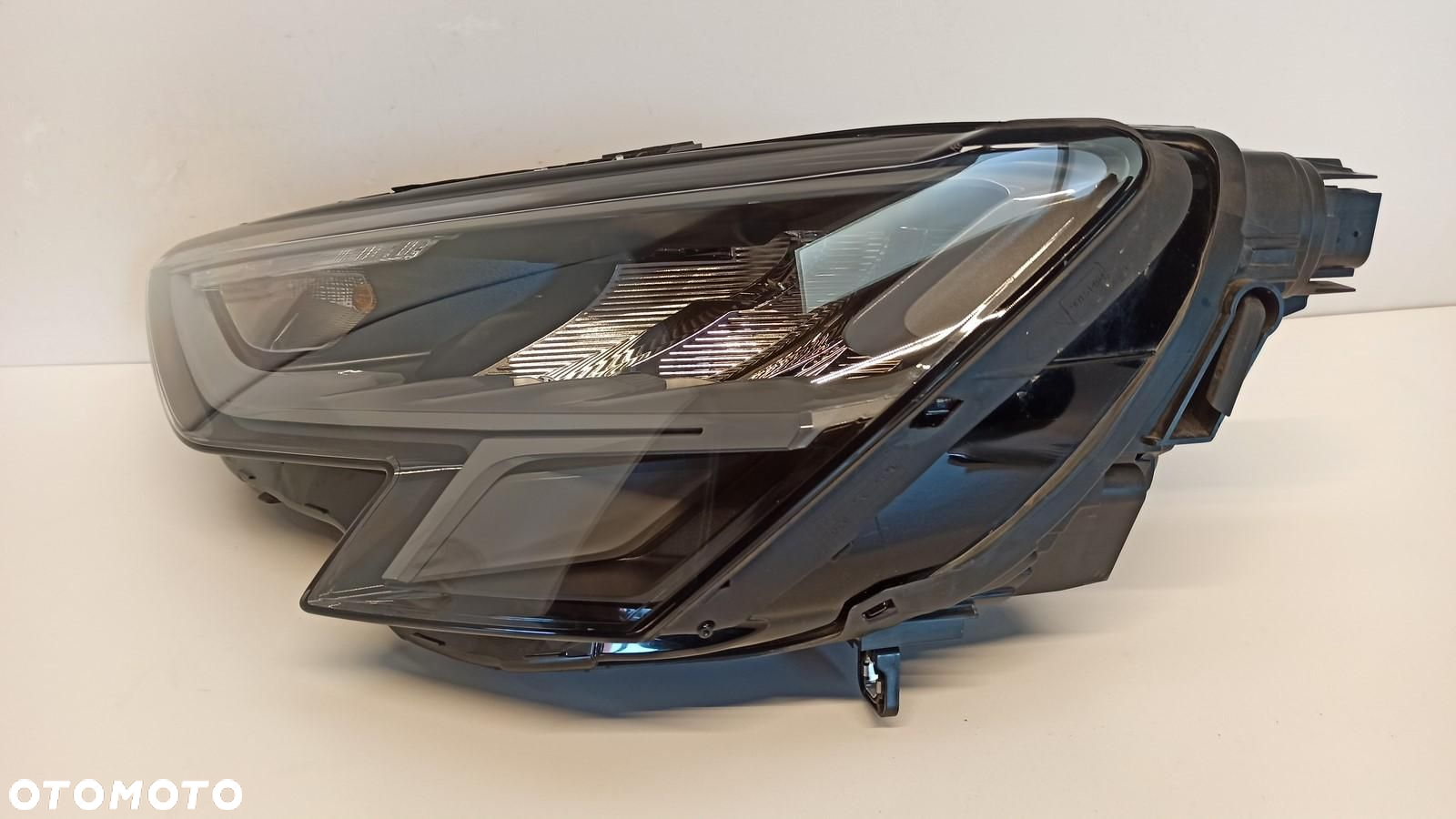 AUDI A3 8Y LAMPA LEWY PRZÓD 8Y0941011A RHD - 7