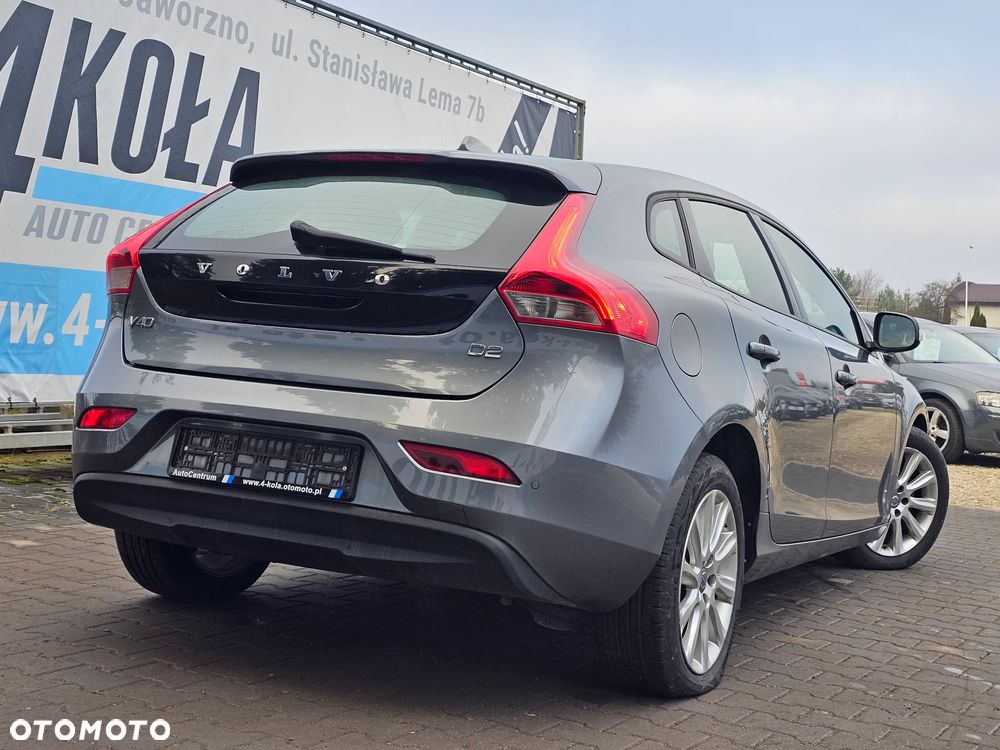 Volvo V40 D2 Momentum - 3