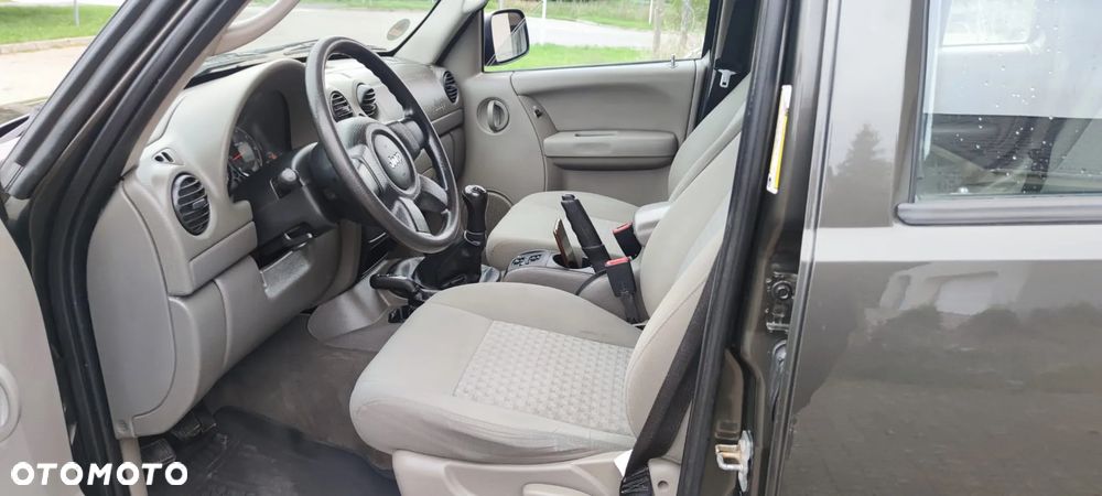 Jeep Cherokee 2.4 Sport - 5