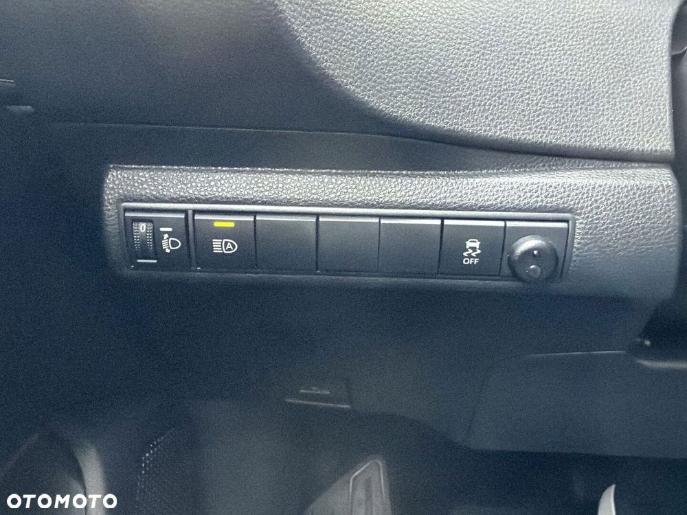 Toyota Corolla 2.0 Hybrid Trek - 19