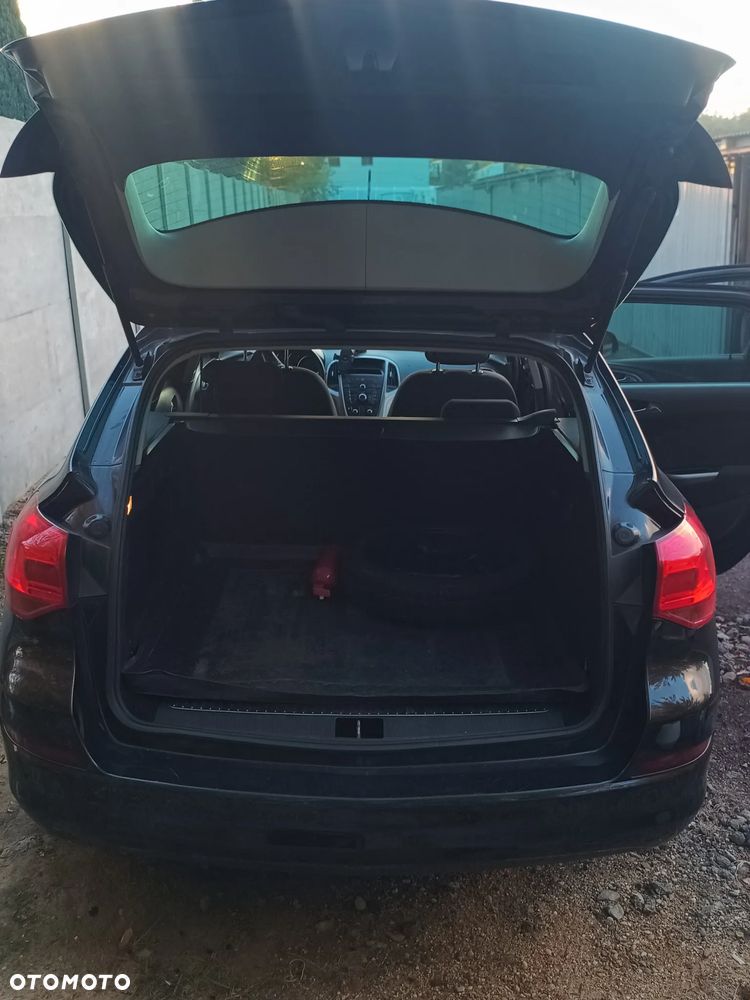 Opel Astra 2011