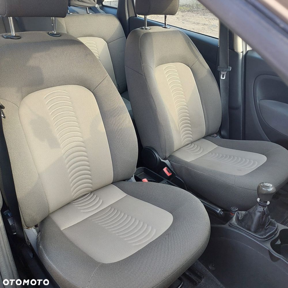 Fiat Linea 1.4 Active - 12