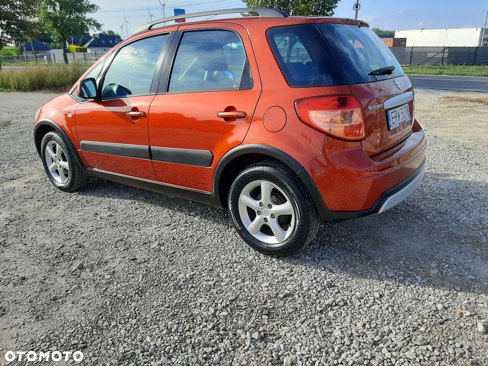 Suzuki SX4 1.5 Streetline 4x2 Classic - 11