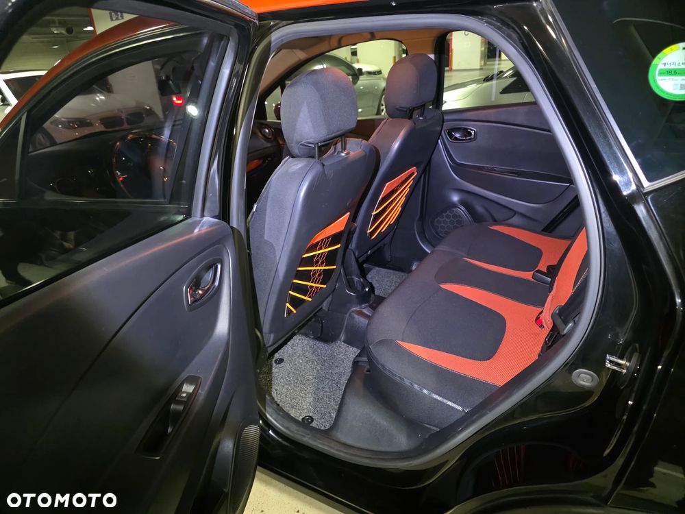 Renault Captur dCi 90 EDC Dynamique - 20